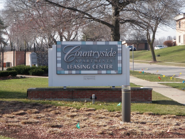 Palatine, IL-The Woods at Countryside Condominiums